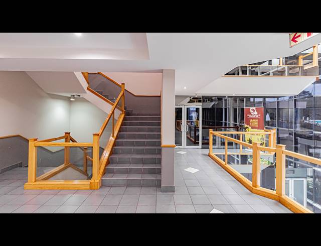 242M² OFFICE TO LET IN FERNDALE